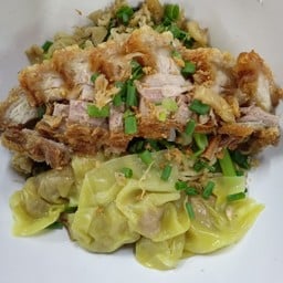 บะหมี่่ + เกี๊ยว + หมูกรอบ