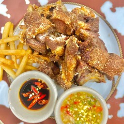 ข้าวต้ม ต้อม เหลา เตาถ่าน