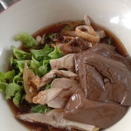 เกาเหลาเป็ดรวมจัมโบ้
