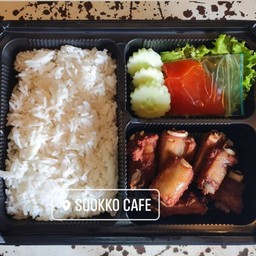 ข้าวกระดูกหมูทอด