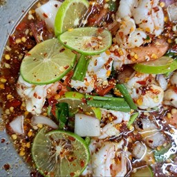 ยำมะนาวกุ้ง(สุก)
