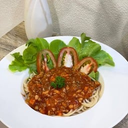 สปาเก็ตตี้หมูซอสมะเขือเทศ