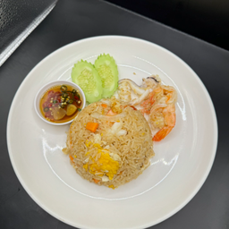 ข้าวผัดรวมทะเล