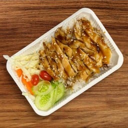 EAT’ EM ALL- & เฟรนช์ฟราย ของทานเล่น ชานม