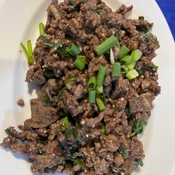 ก้อยเนื้อคั่วสุก