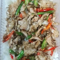 หมูชิ้นคั่วพริกเกลือ