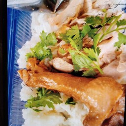 ข้าวหน้าเป็ดตุ๋น
