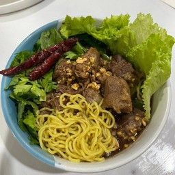 ก๋วยเตี๋ยวหมูตุ๋น