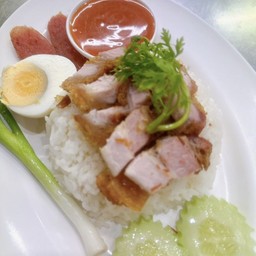 ข้าวหมูกรอบ