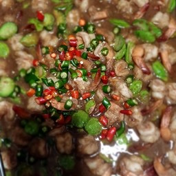 ผัดกะปิกุ้งสตอ