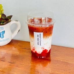 ชาไทยนมสดสตรอเบอร์รี่