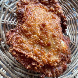 สะโพกไก่ทอด