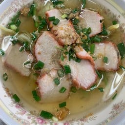 เกี๊ยวหมูแดงน้ำ