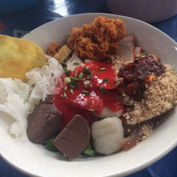 ร้านเย็นตาโฟบายพาส ตรงวัดทุ่งสะเดียง