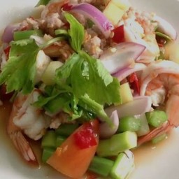 ยำคะน้ากุ้งสด