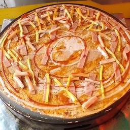 ชีส+พิซซ่า+แฮม+ไส้กรอก