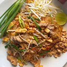 ผัดไทยหมู