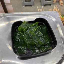 สาหร่ายวากะเมะ
