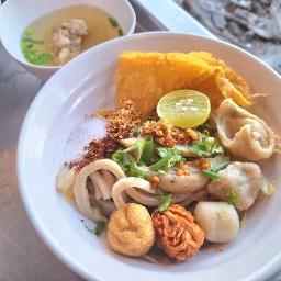 [ใหม่!]เส้นปลาลูกชิ้นแคระต้มยำ