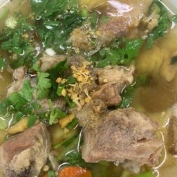 เกี๊ยวหมูตุ๋นน้ำ