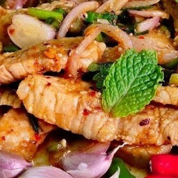 คอหมูย่าง(น้ำตก)