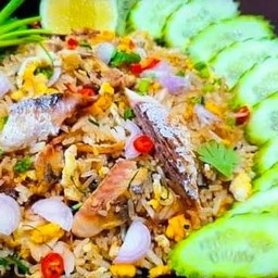 ข้าวผัดปลาทู