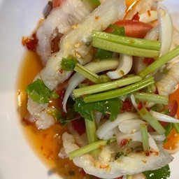 ยำเล็บมือนาง