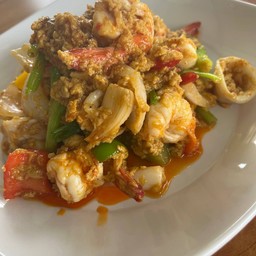 ทะเลผัดผงกะหรี่