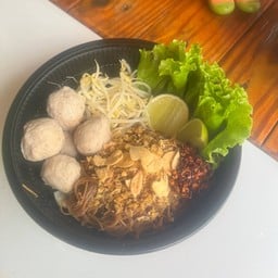 ก๋วยเตี๋ยวเรือคุ้มคุณย่า (พิชญกุล)