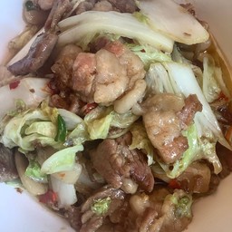 หมูผัดผักกาดขาวราดข้าว