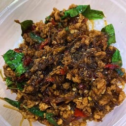 กะเพราหมูสับวุ้นเส้น