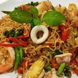 มาม่าผัดขี้เมา