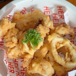 ปลาหมึกชุปแป้งทอด