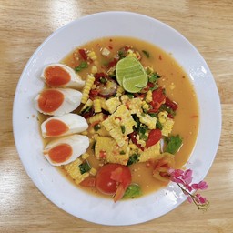 ยำข้าวโพด ไข่เค็ม