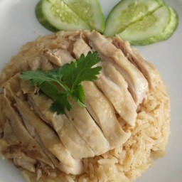 ต้นกล้าข้าวมันไก่ต้มเลือดหมู จังหวัดสุพรรณบุรี