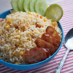ข้าวผัดกุนเชียงไก่