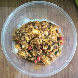 ปลากระป๋องผัดไข่ราดข้าว