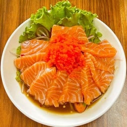 ยำร้าแซลม่อนไข่กุ้ง