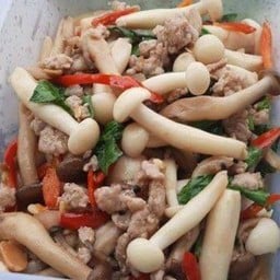เห็ดรวมผัดหมูสับ