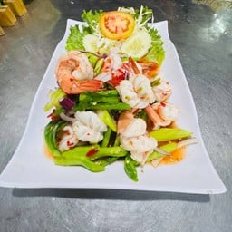 ยำคะน้ากุ้งสด