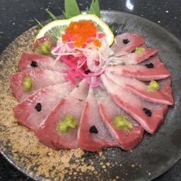 ปลาฮามาจิ แล่บาง (Hamachi thinly sliced)