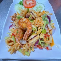 ยำสามกรอบ