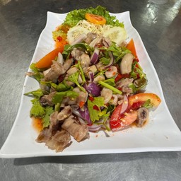 ยำไส้ตัน