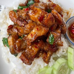 กระเพราพริกแห้งเจ๊หนึ่ง(แฮมป์ตันพาร์ค3) Dried chilli basil One