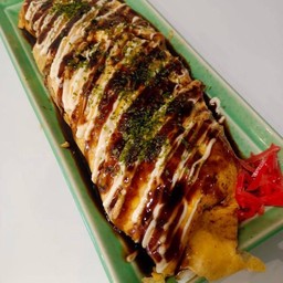 ยากิโซบะซีฟู๊ดห่อไข่