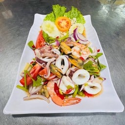 ยำรวมมิตรทะเล