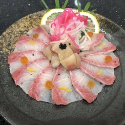 ปลาคัมปาจิ แล่บาง (Kampachi thinly sliced)