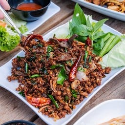 ลาบหมูทอด