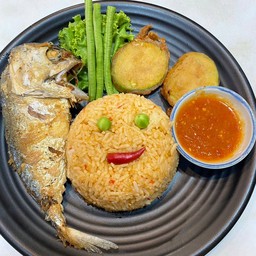 ข้าวผัดน้ำพริกปลาทู
