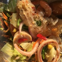ยำปูม้าฮาลาล ตลาดนานาเจริญคลอง2